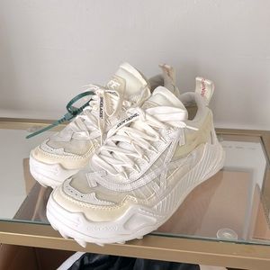 Authentic off white odsy sneaker